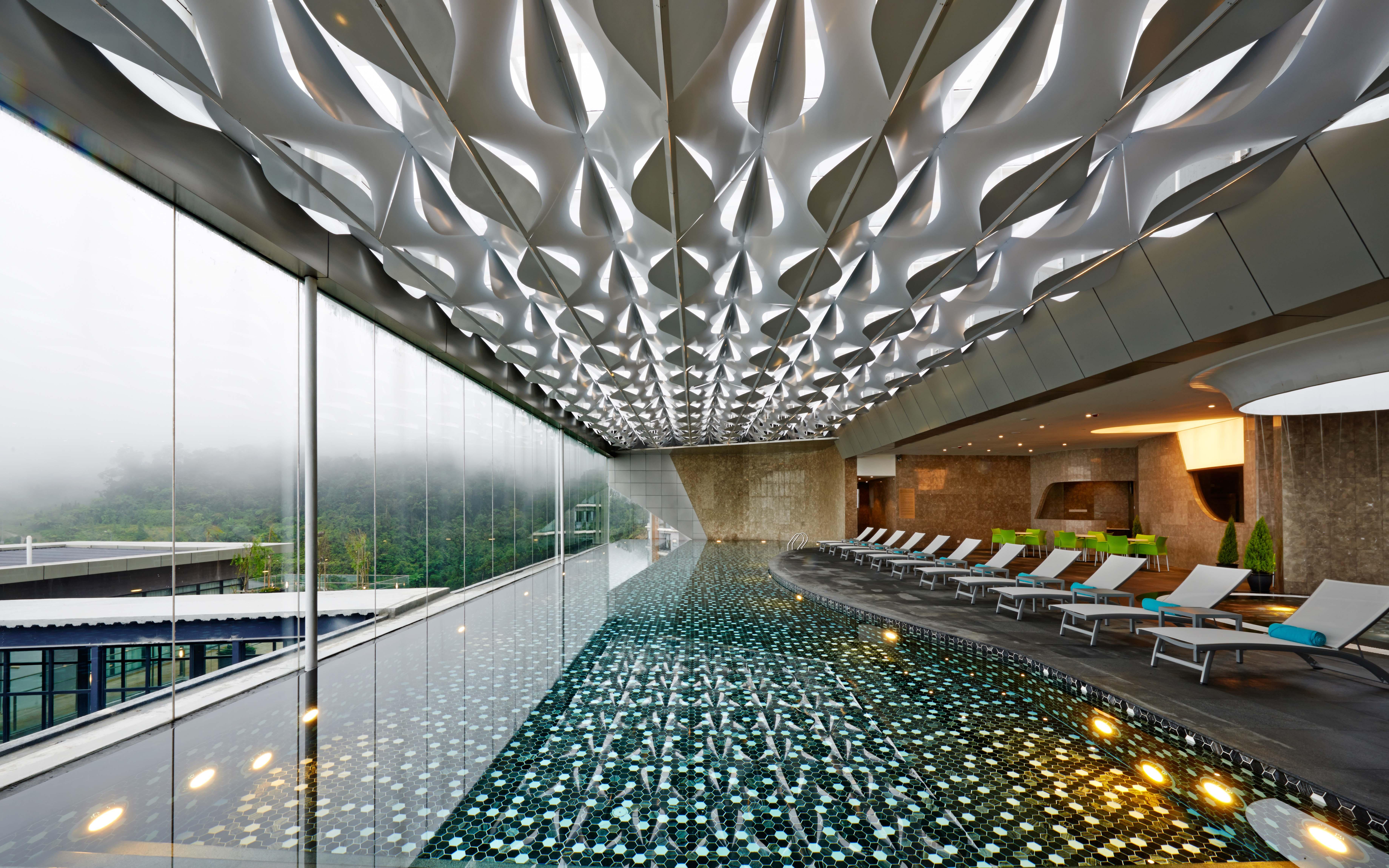 Grand Ion Delemen Hotel Resorts World Genting Esterno foto The pool at the 101 Sky Lounge