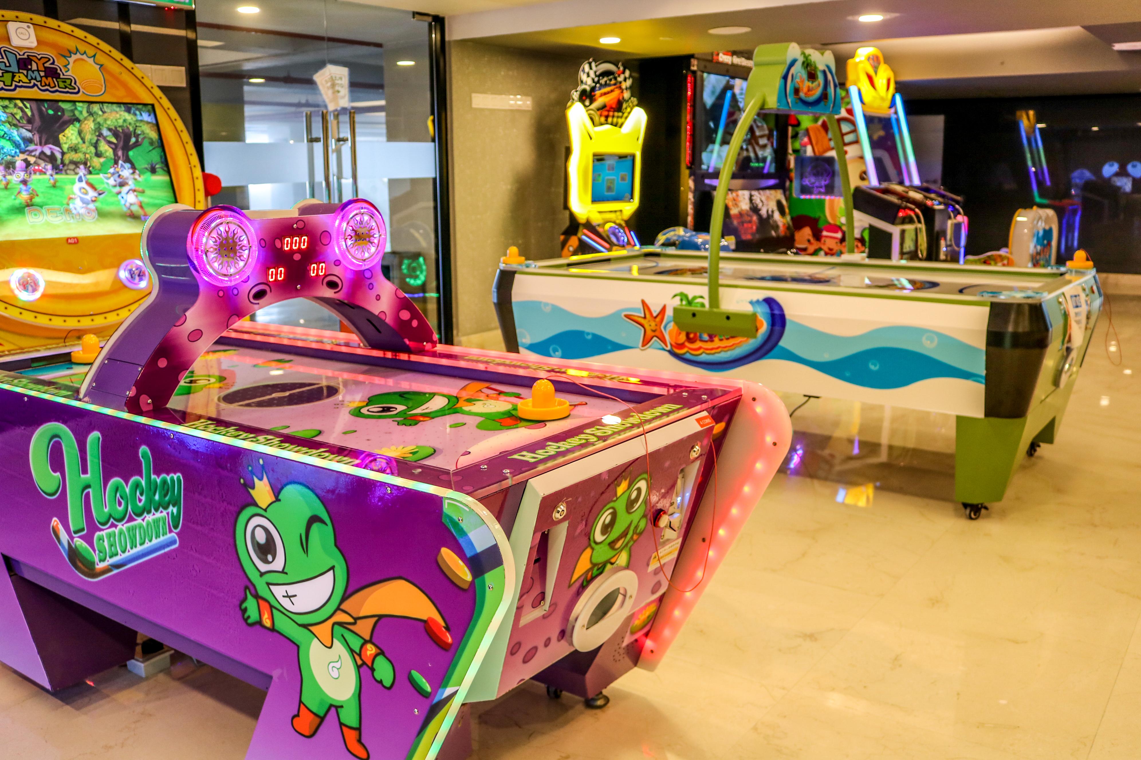 Grand Ion Delemen Hotel Resorts World Genting Esterno foto Air hockey table